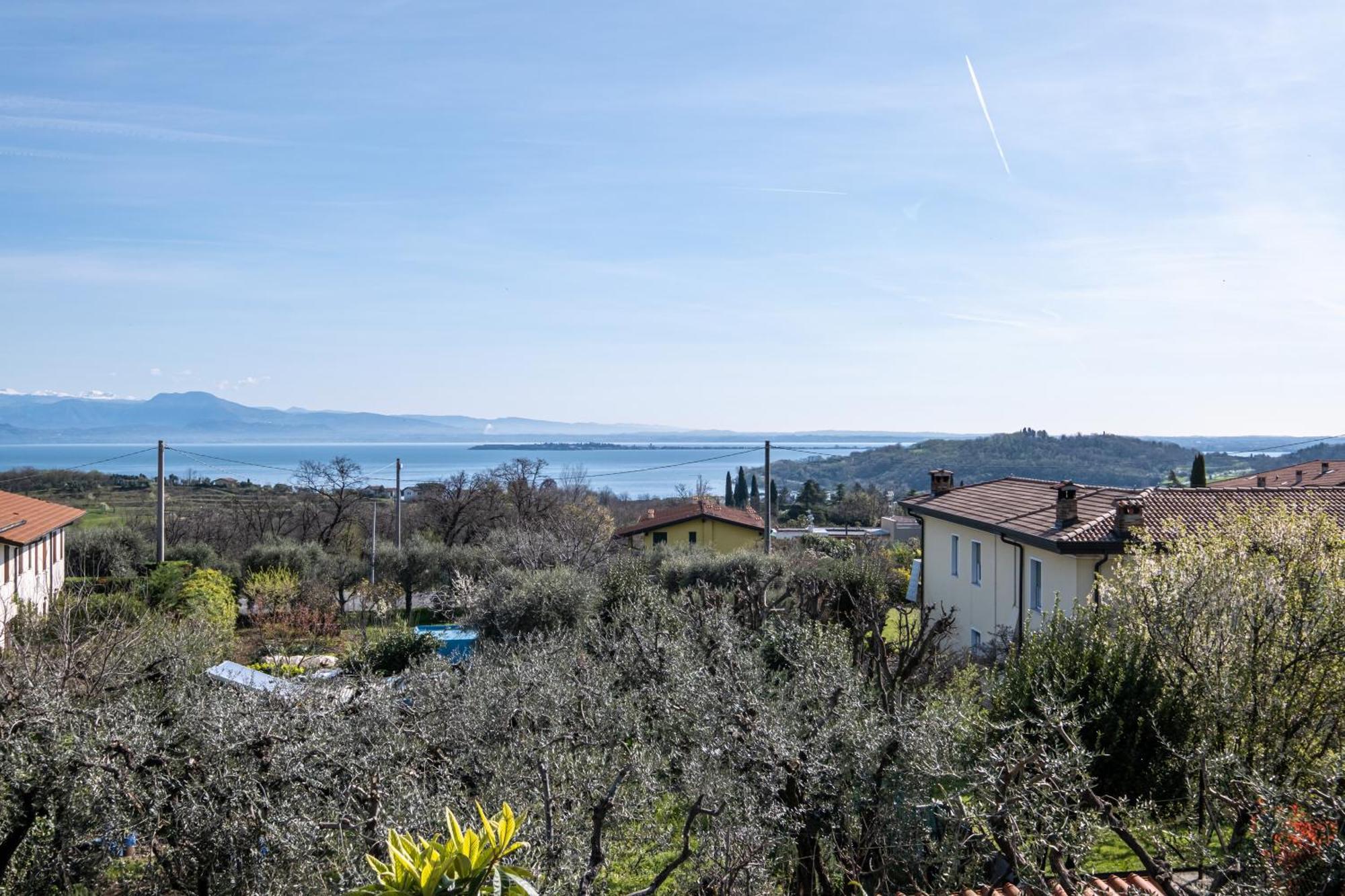 Il Lago Dei Sogni - Stupenda Vista Lago E Colline Barcuzzi Zewnętrze zdjęcie
